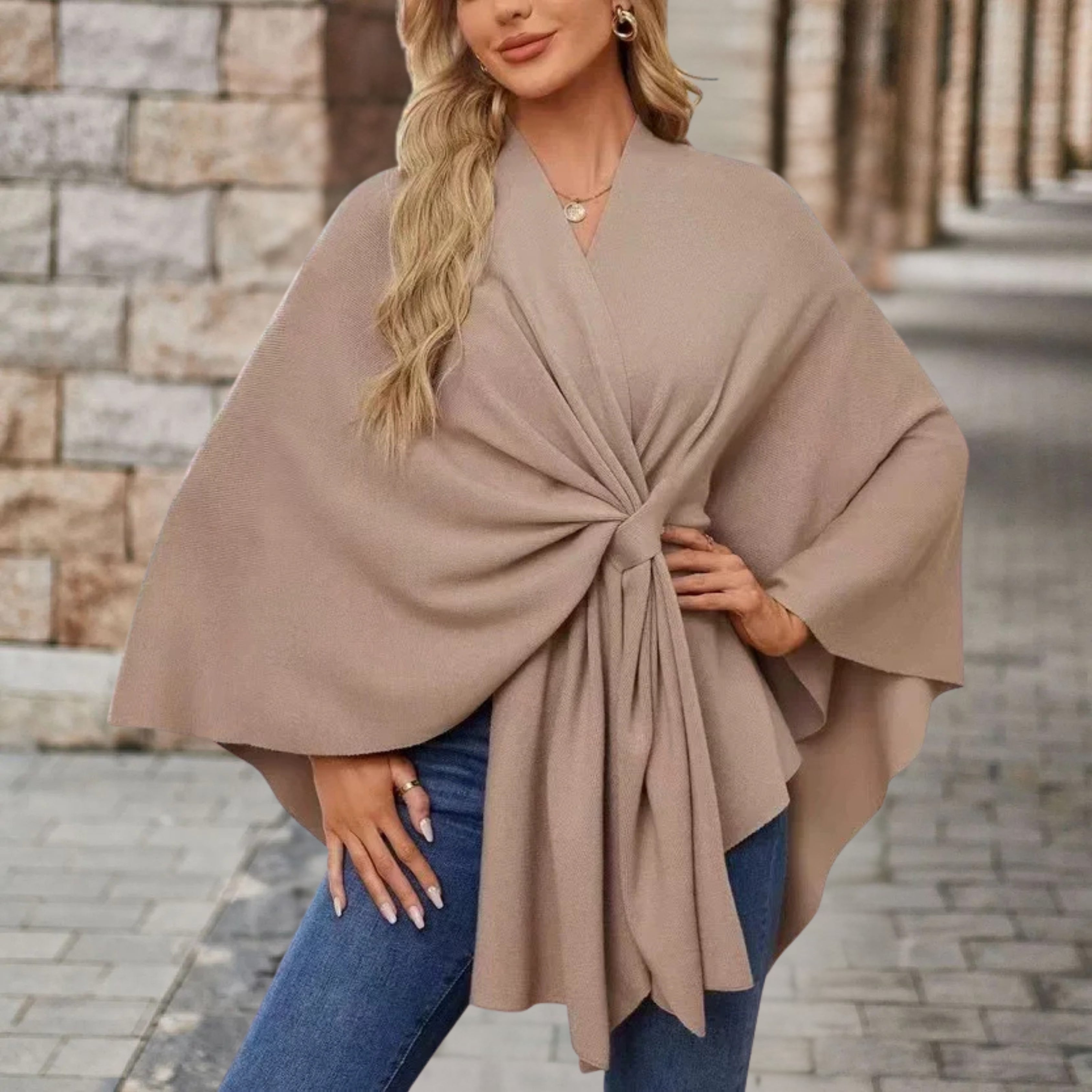 Corviellea | Chic Elegant Poncho